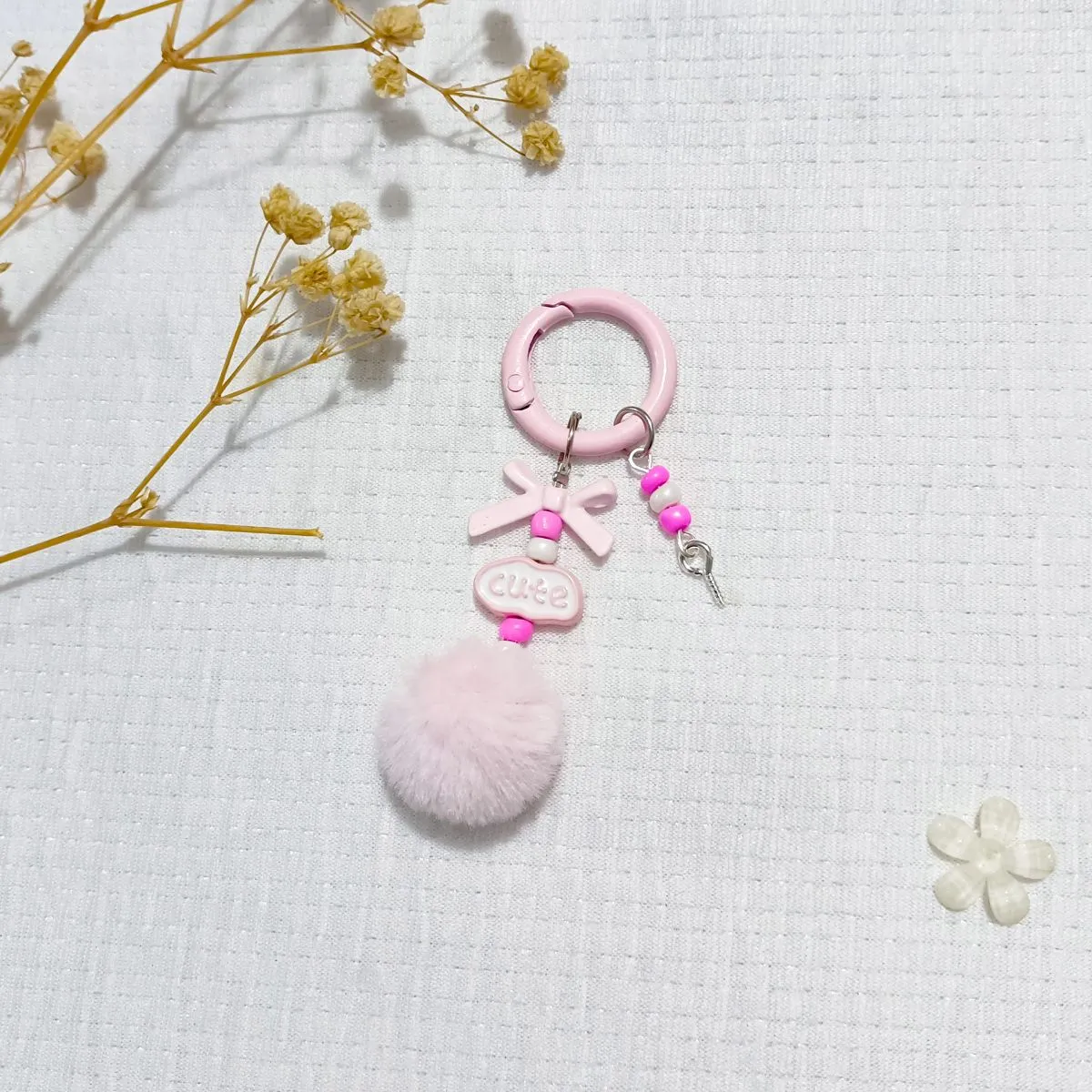 DIY Pom-Pom Alphabet Heart Blind Box Keychain – Beaded Phone Lanyard & Bag Charm Pendant, Surprise Car Key Accessory with Cute Charms